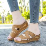 Retro Style Thick Bottom Slippers
